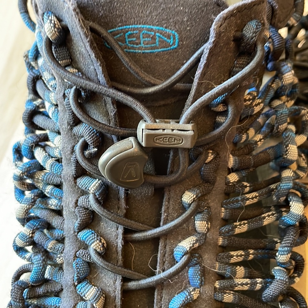 KEEN Men’s UNEEK sandals size 13 - Picture 3 of 6